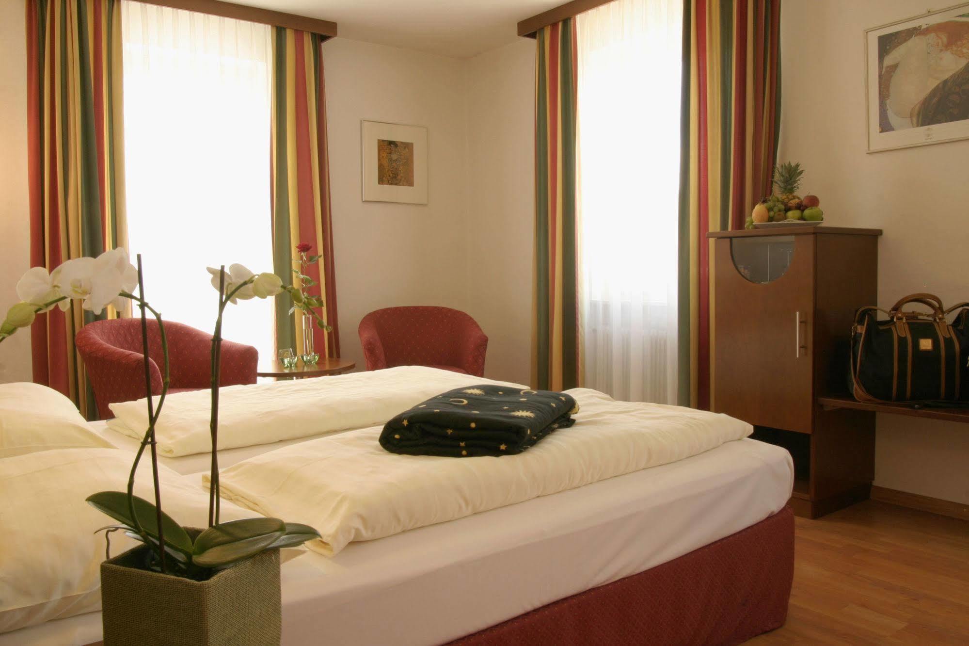 Hotel Via Roma Salzburgo Exterior foto